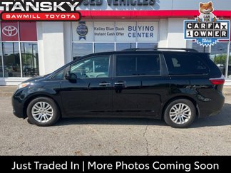 Used 2016 Toyota Sienna XLE Premium image 1