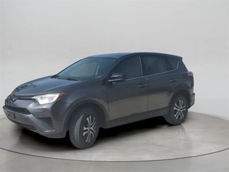 Used 2017 Toyota RAV4 LE image 1