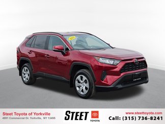 Used 2021 Toyota RAV4 LE image 1