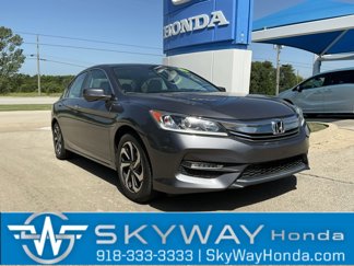 Used 2017 Honda Accord EX image 1