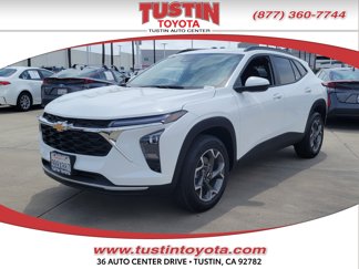 Used 2025 Chevrolet Trax LT image 1