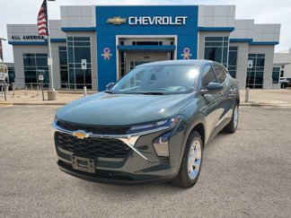 Used 2025 Chevrolet Trax LS w/ LS Convenience Package image 1