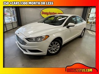 Used 2017 Ford Fusion S image 1