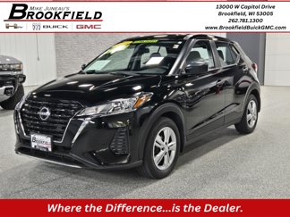 Used 2023 Nissan Kicks S image 1