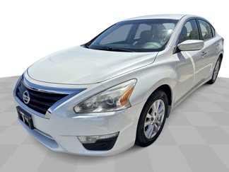 Used 2015 Nissan Altima 2.5 S w/ Sport Value Package image 1