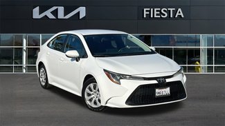 Used 2022 Toyota Corolla LE image 1