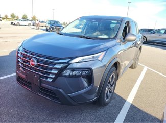 Used 2024 Nissan Rogue SV image 1