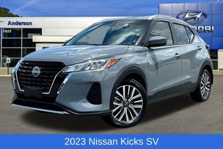 Used 2023 Nissan Kicks SV image 1