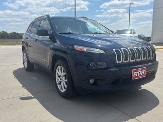 Used 2015 Jeep Cherokee Latitude w/ Cold Weather Group image 1