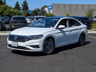 Used 2019 Volkswagen Jetta SE image 1