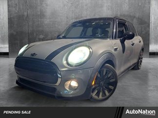 Used 2016 MINI Cooper 4-Door Hardtop image 1