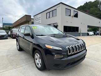 Used 2016 Jeep Cherokee Sport image 1