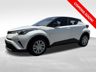 Used 2019 Toyota C-HR LE image 1