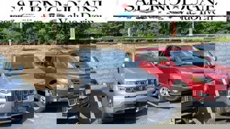 Used 2017 Jeep Grand Cherokee Limited image 1