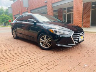 Used 2017 Hyundai Elantra SE image 1