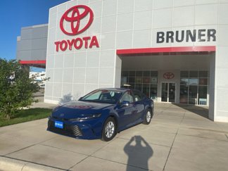 New 2025 Toyota Camry Hybrid image 1