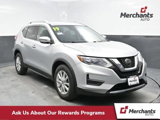 Used 2019 Nissan Rogue SV image 1