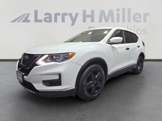 Used 2018 Nissan Rogue S image 1