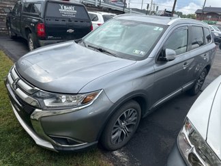 Used 2017 Mitsubishi Outlander SEL image 1