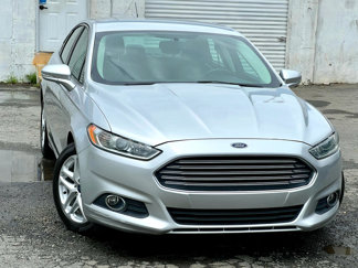 Used 2016 Ford Fusion SE w/ Equipment Group 202A image 1