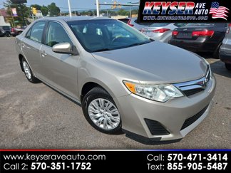 Used 2014 Toyota Camry LE image 1