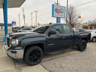 Used 2017 GMC Sierra 1500 4x4 Double Cab w/ Sierra Convenience Package image 1