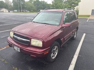 Used 2003 Chevrolet Tracker LT image 1