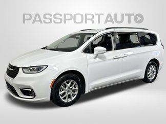 Used 2022 Chrysler Pacifica Touring-L image 1