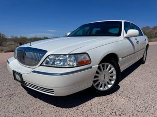 Used 2003 Lincoln Town Car Executive image 1