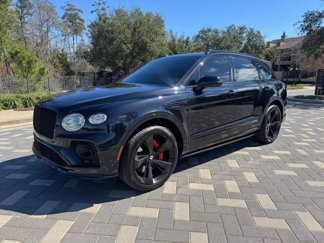 Used 2021 Bentley Bentayga image 1