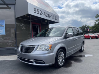 Used 2013 Chrysler Town & Country Touring-L w/ Entertainment Group #2 image 1
