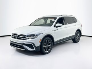 Used 2022 Volkswagen Tiguan SE image 1