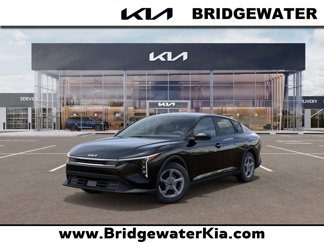 New 2025 Kia K4 LXS image 1