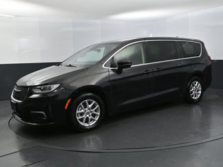 Used 2023 Chrysler Pacifica Touring-L image 1