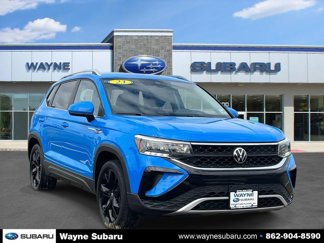 Used 2023 Volkswagen Taos SE w/ Black Wheel Package image 1