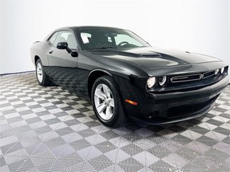 Used 2023 Dodge Challenger SXT image 1