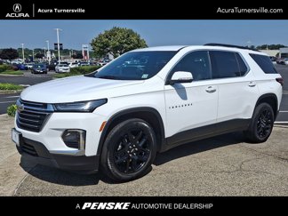 Used 2023 Chevrolet Traverse LT image 1