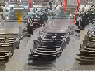 Certified 2019 Toyota Highlander Plus image 1