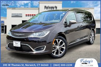 Used 2017 Chrysler Pacifica Limited image 1
