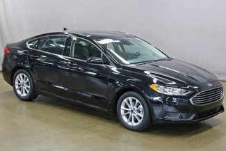 Used 2020 Ford Fusion SE image 1