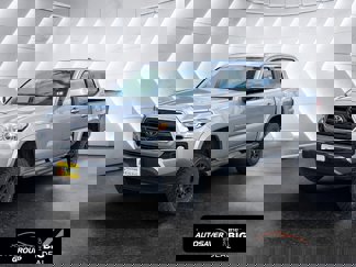 Used 2019 Toyota Tacoma SR5 image 1