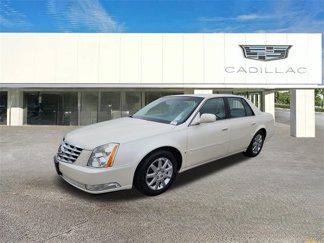 Used 2009 Cadillac DTS image 1