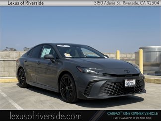 Used 2025 Toyota Camry SE image 1