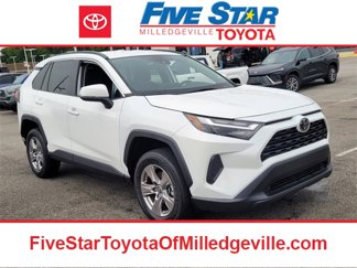 Used 2024 Toyota RAV4 XLE image 1