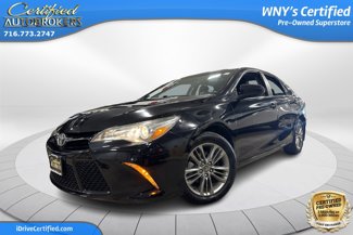 Used 2016 Toyota Camry SE image 1