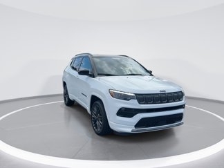 Used 2022 Jeep Compass High Altitude video 2