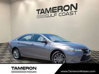 Used 2017 Toyota Camry SE image 1
