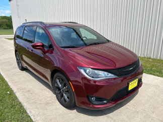 Used 2018 Chrysler Pacifica Touring-L Plus w/ S Appearance Package image 1