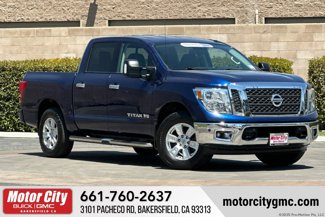 Used 2018 Nissan Titan SV image 1