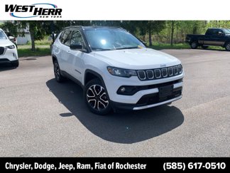 Used 2022 Jeep Compass Limited image 1